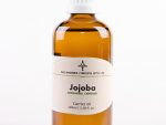 Jojoba (Golden) liquid wax gently unclogs the pores and lifts grime and impurities. Jojoba mimics the natural oils of the skin, moisturising naturally.